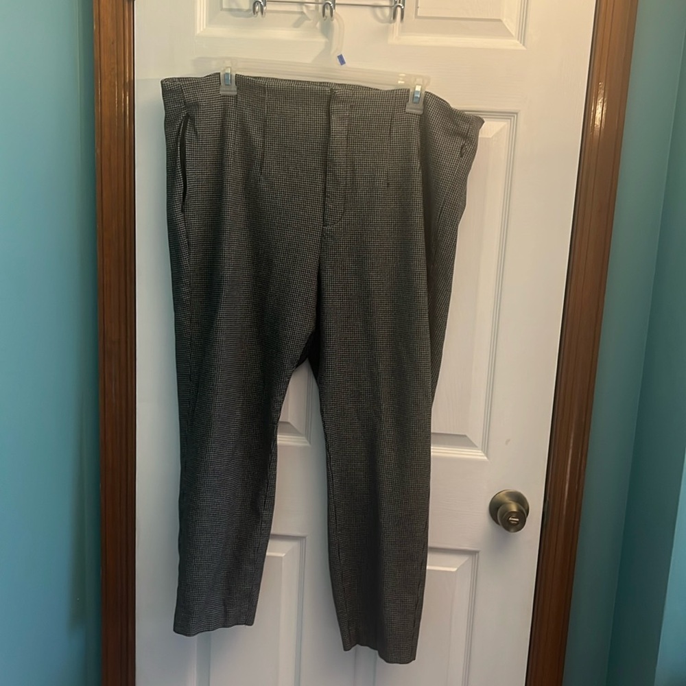 Old Navy Size 22 Houndstooth skinny slacks
